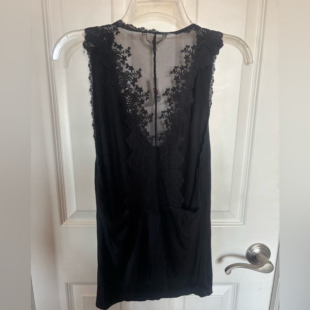 BKE Black Lace Trim Sleeveless Tank Top - Picture 5 of 6